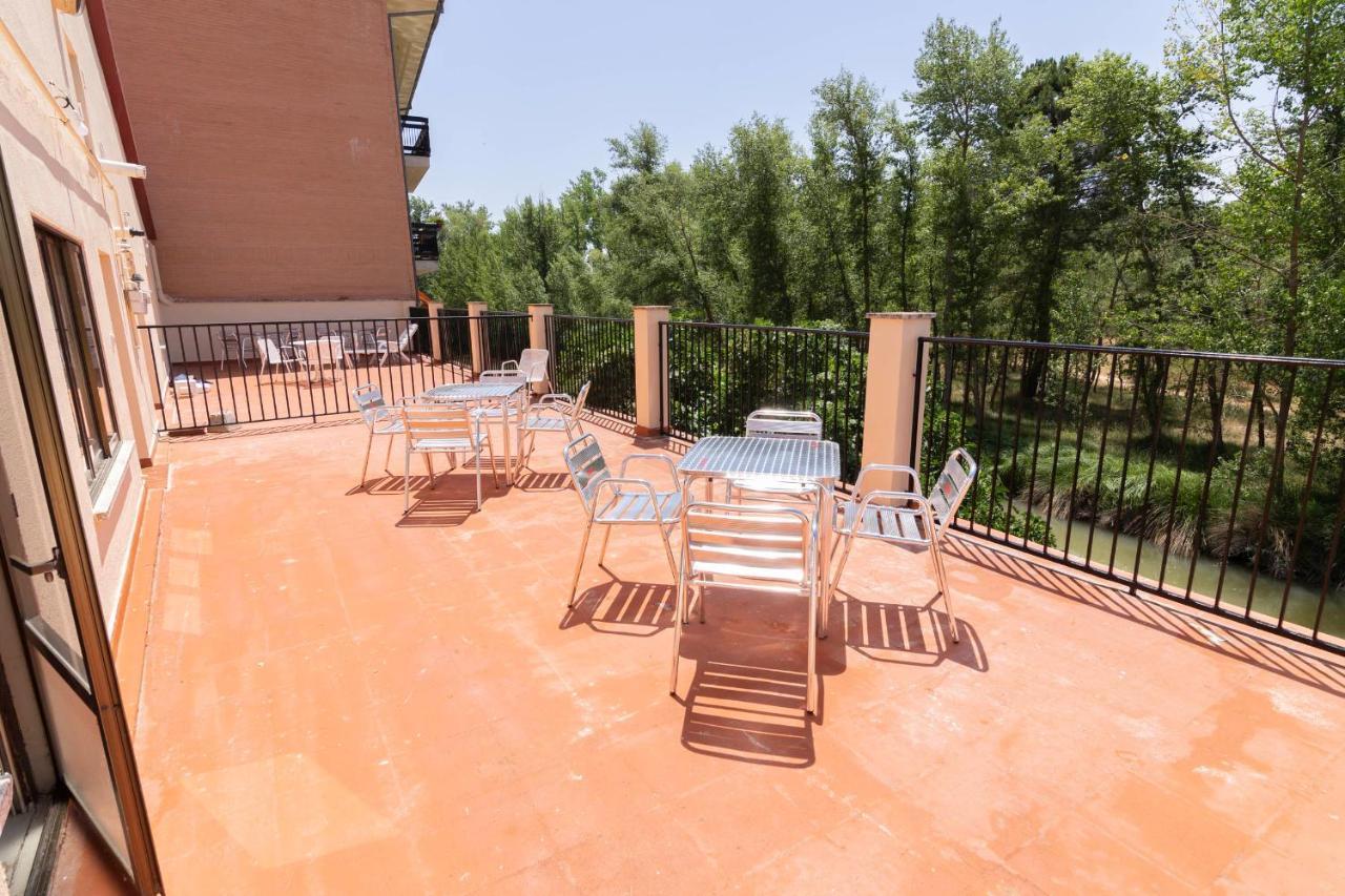 Apartamentos El Balcon Del Duero San Esteban De Gormaz Exteriör bild